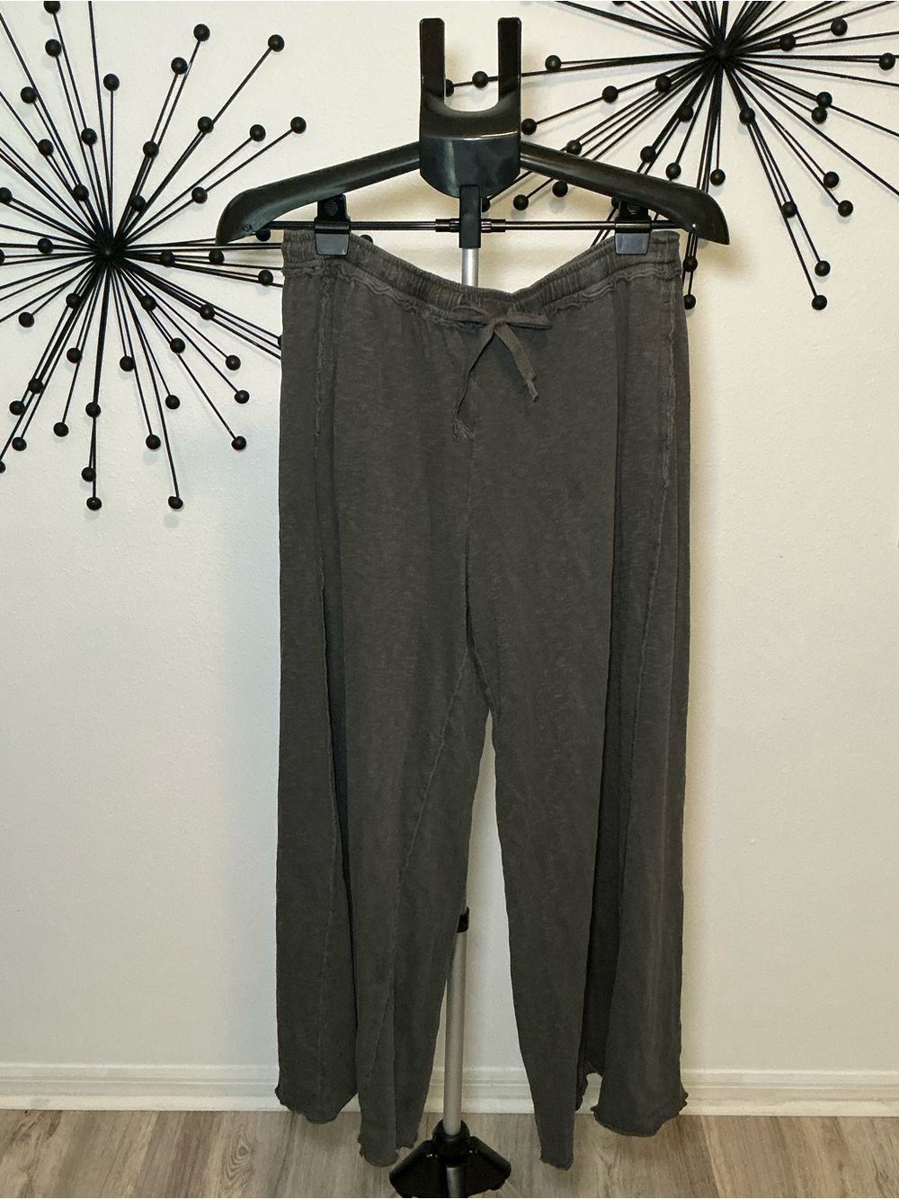 aerie Men's Drawstring Sweatpants in Charcoal